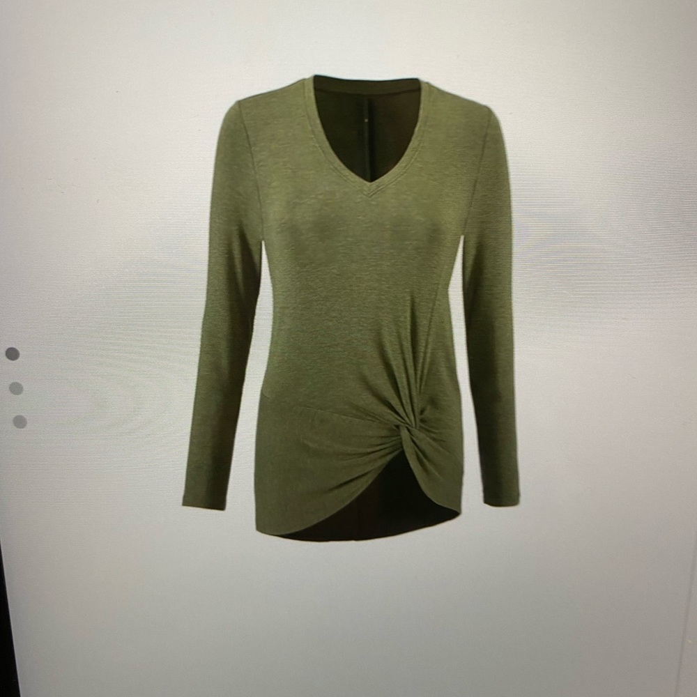 Cabi Reveal tee medium